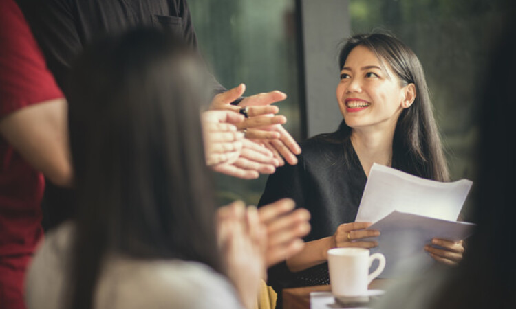 Asian Freelance Team Meeting With Happiness Modern Home Office 34013 430